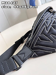 LV DISCOVERY BUMBAG M21427